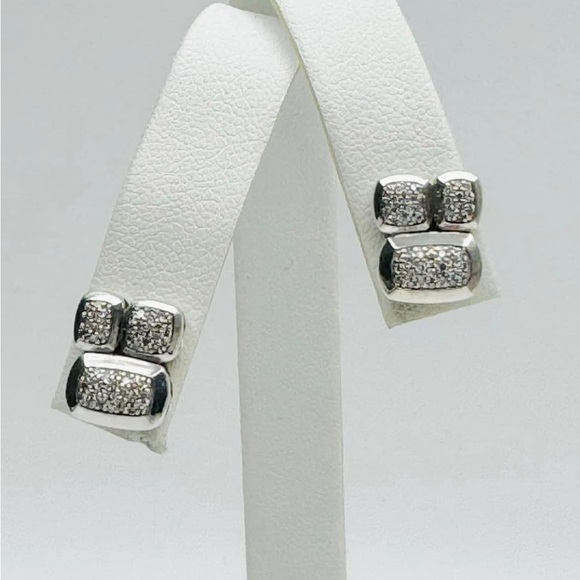 David Yurman Confetti Stud
Earrings With Diamonds - Picture 3 of 10